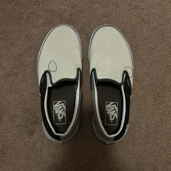 gray vans - Picture 5 of 6
